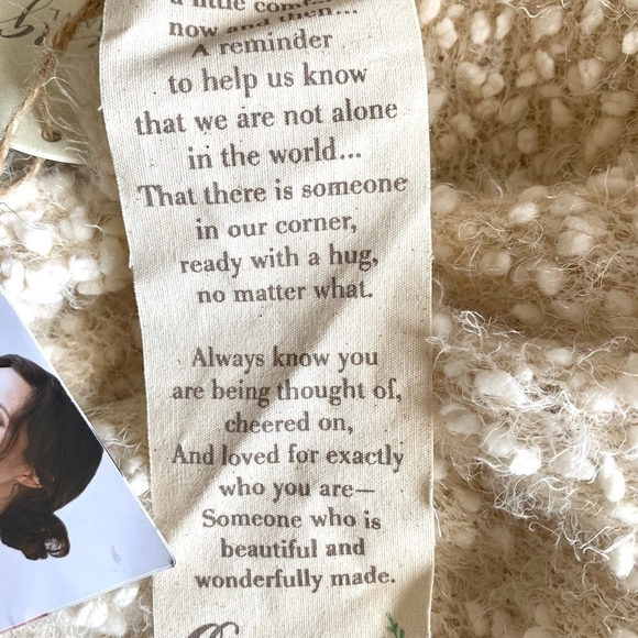 Wrap Soft Beige DEMDACO Cream Giving Shawl Wrap with Pockets Textured Dot Shawl - Picture 10 of 10